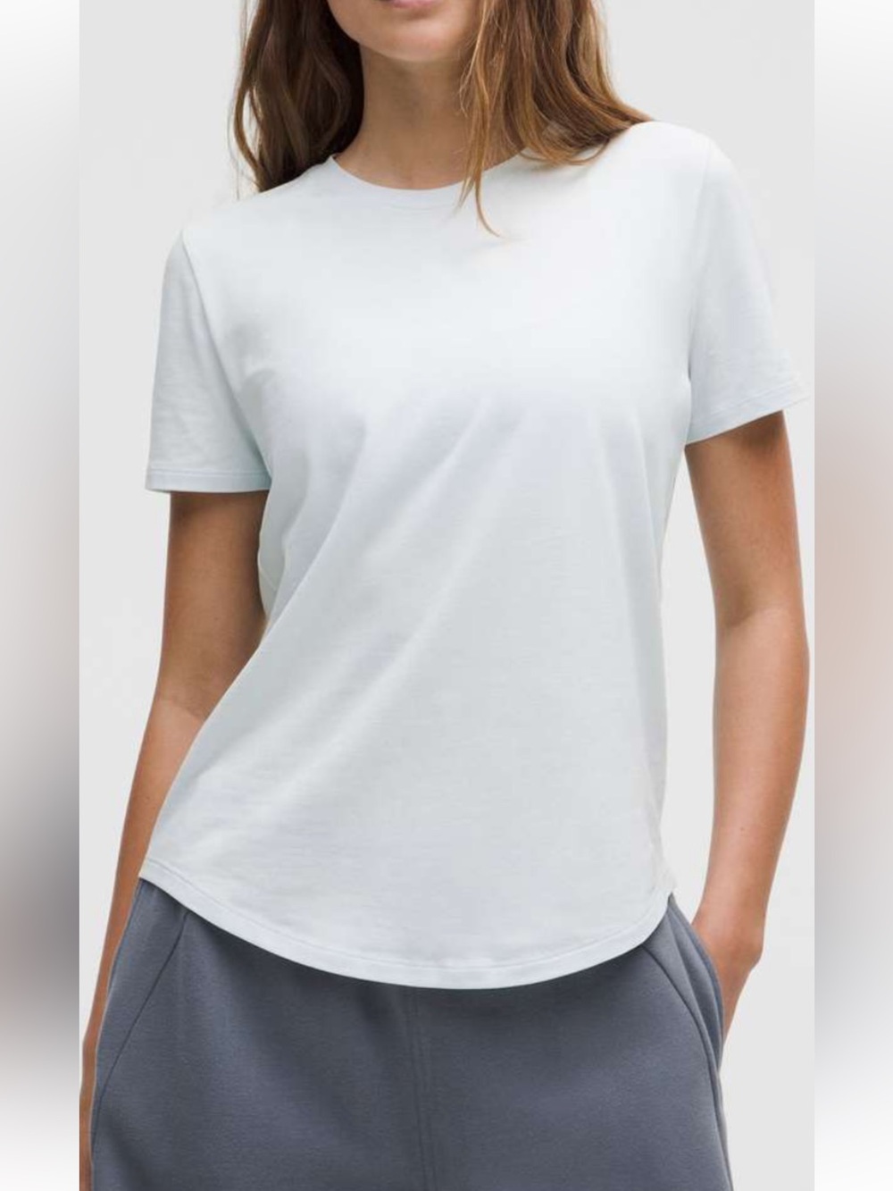 lululemon athletica Women's Crewneck Short Sleeve Tee in White size 8